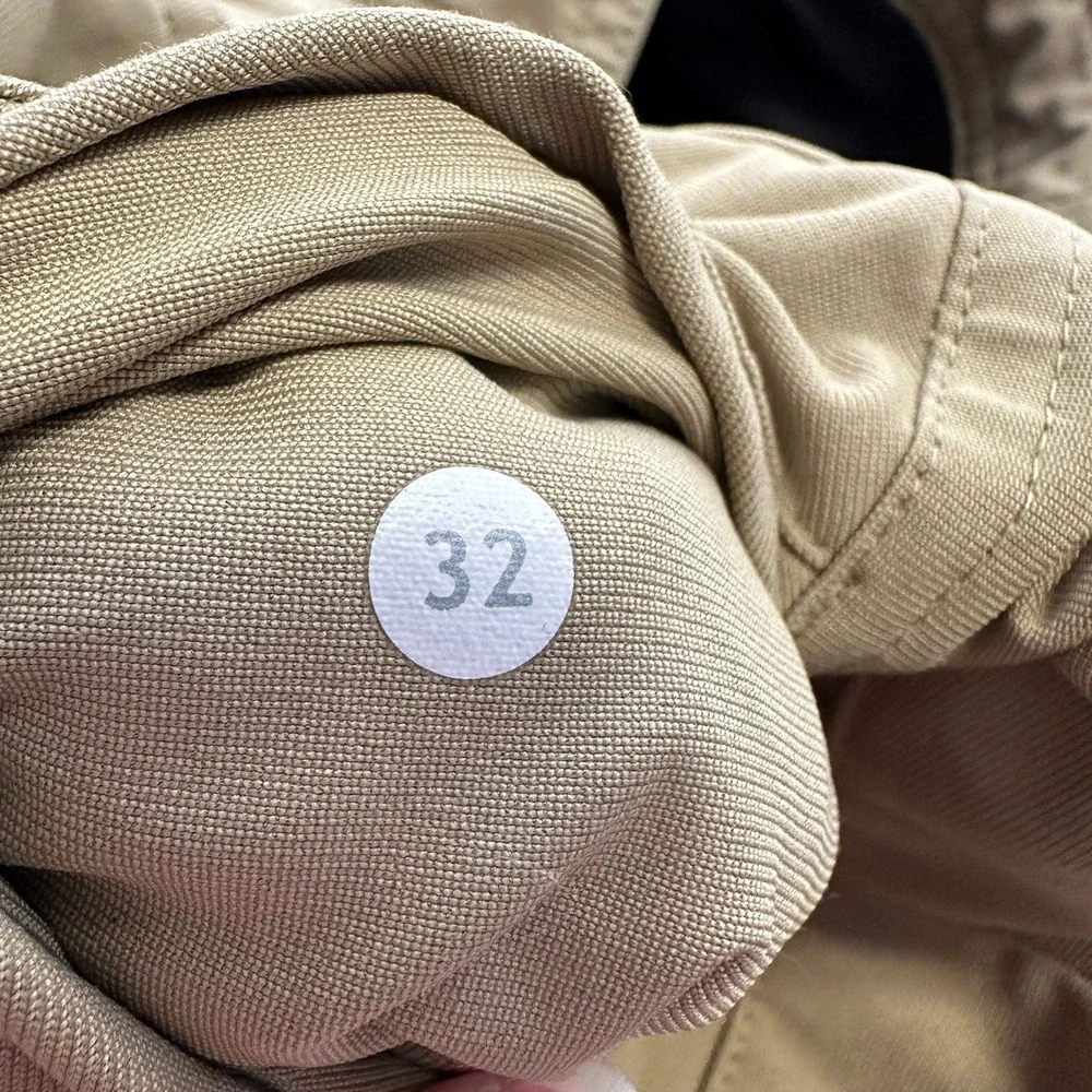 Lululemon Khaki Kahuna Commission Golf Shorts Stretch Casual Mens Size 32‎